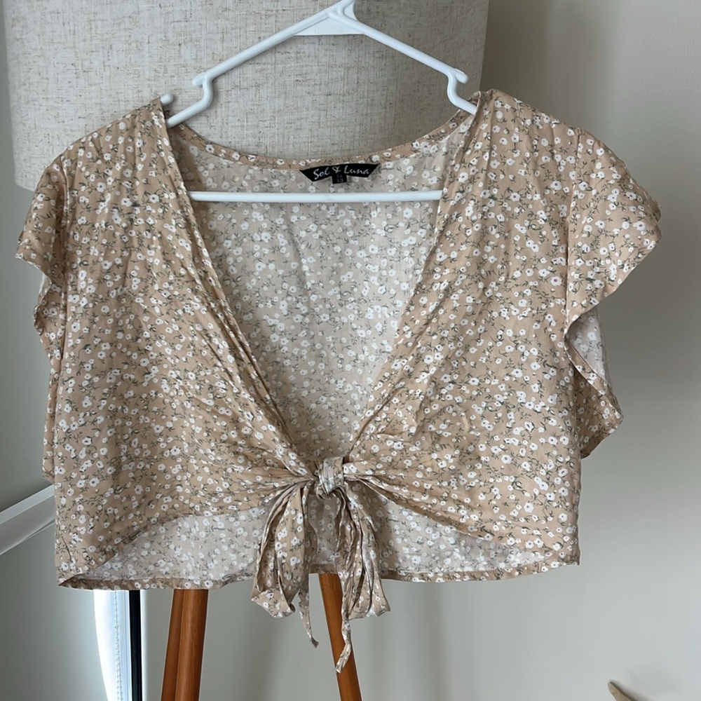 Floral Tan Tie-Front Top